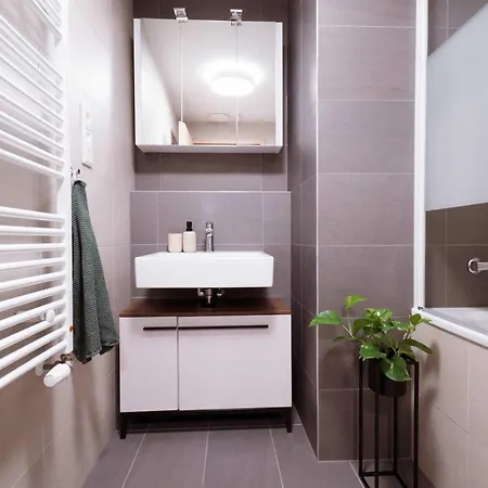 Apartment Skypark Serenity - Nordic Chic & Castle Views Bratislava