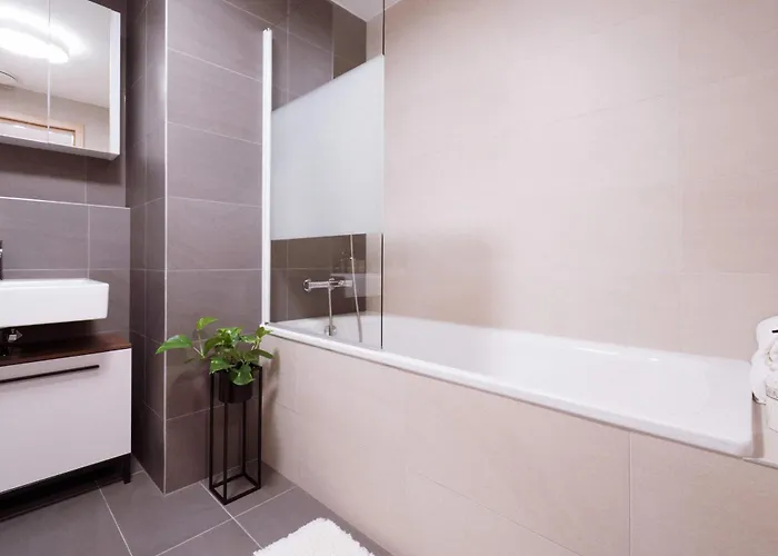 Skypark Serenity - Nordic Chic & Castle Views Apartment Bratislava