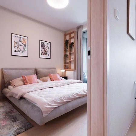 Skypark Serenity - Nordic Chic & Castle Views Διαμέρισμα Μπρατισλάβα